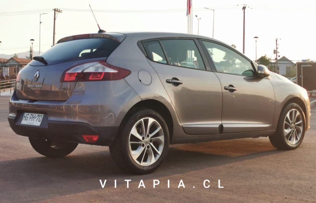 RENAULT MEGANE III DYNAMIQUE HB 2.0 AUT