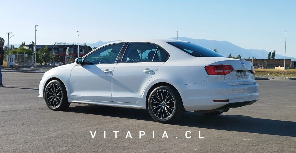 VOLKSWAGEN BORA 1.4 TSI MT 2015