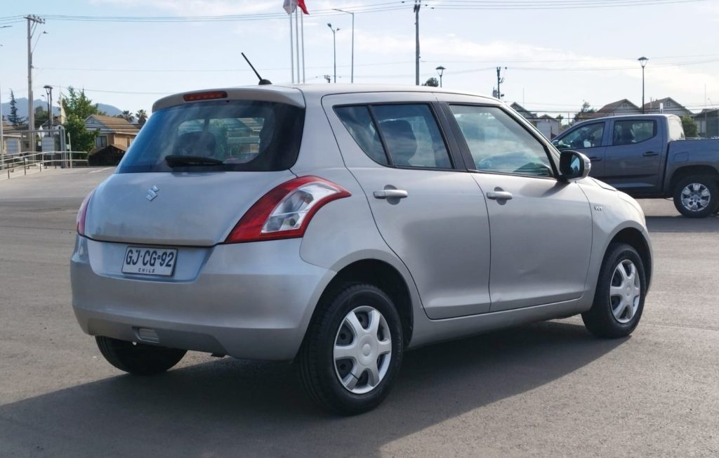 SUZUKI SWIFT GL 1.2 AC 2014