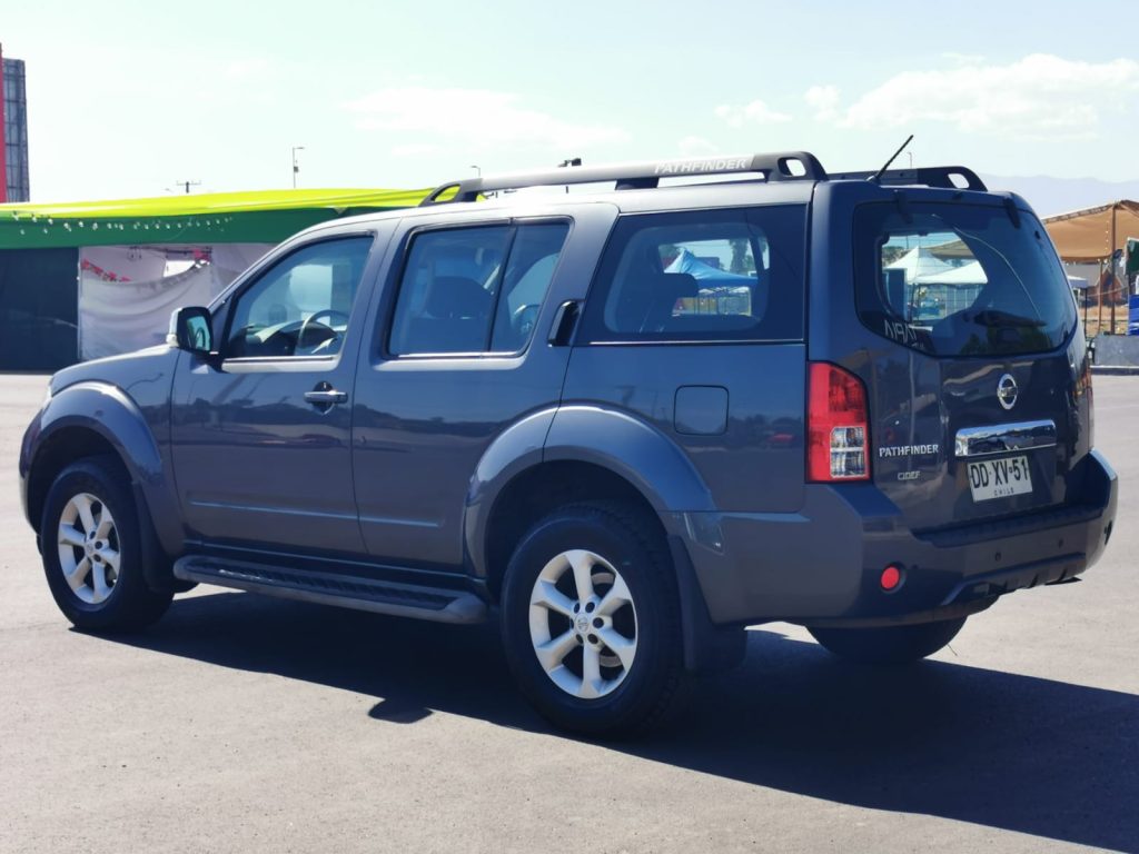 NISSAN PATHFINDER 4X4 DIESEL AUT