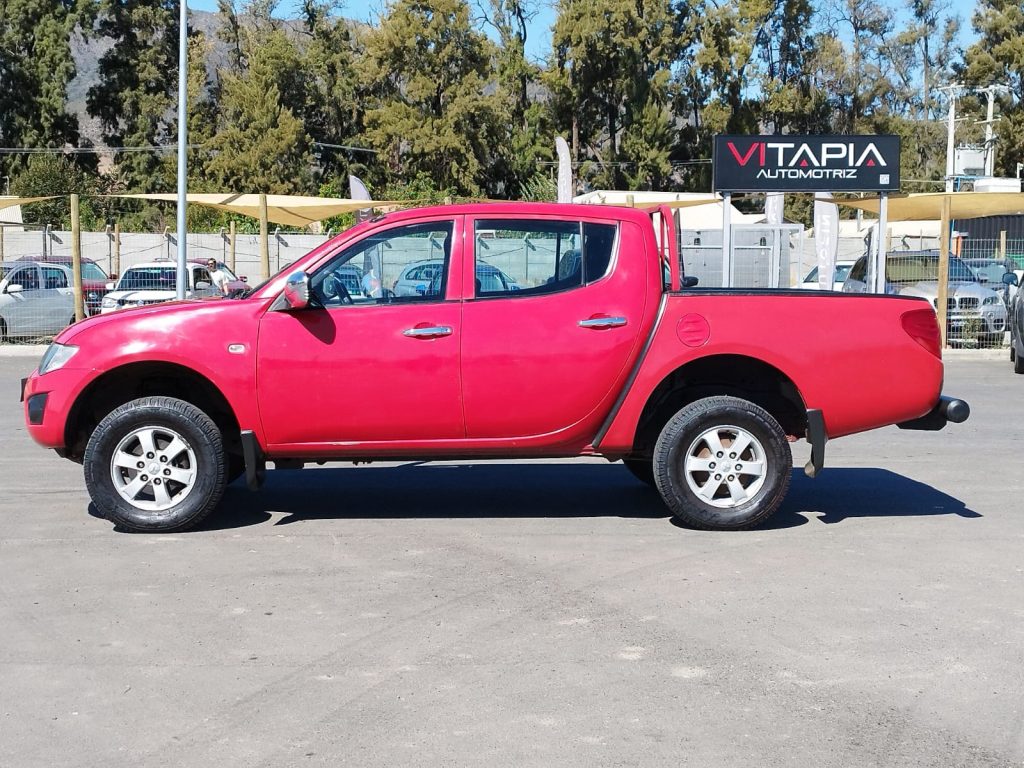 MITSUBISHI L200 KATANA CRT 4X4 2015