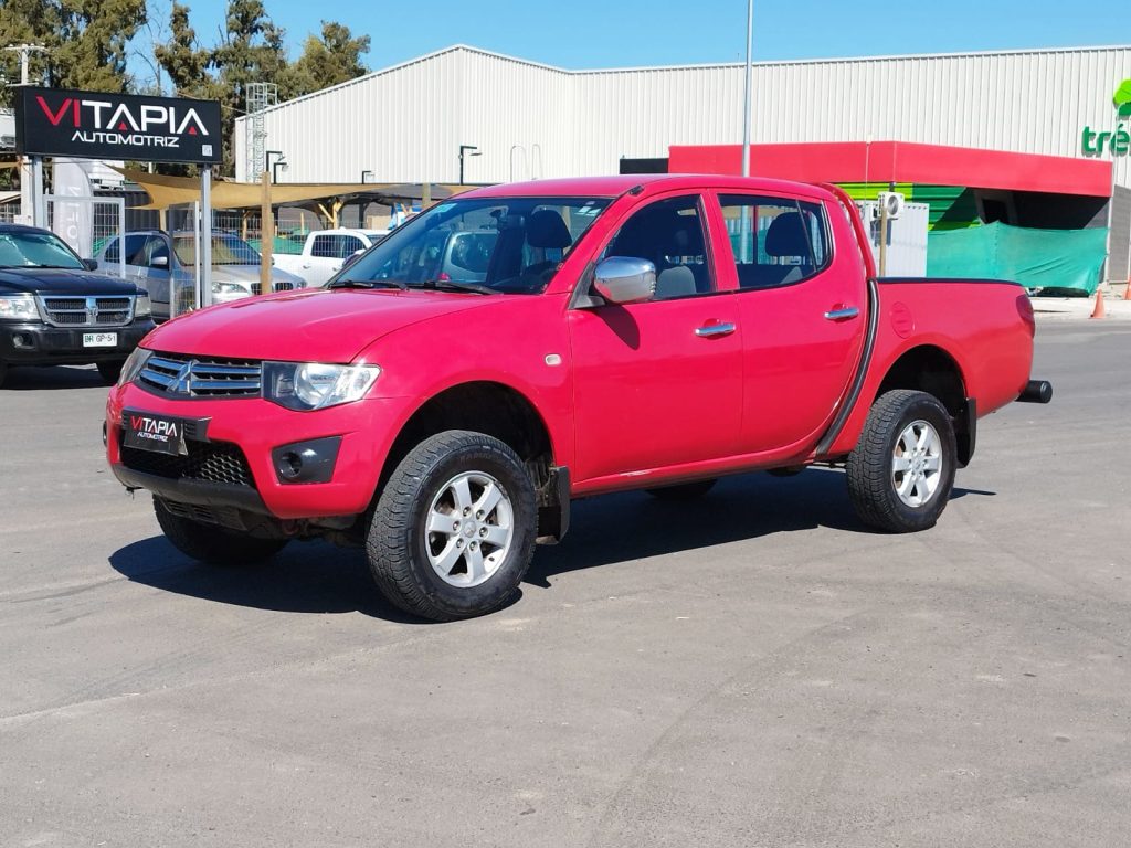 MITSUBISHI L200 KATANA CRT 4X4 2015