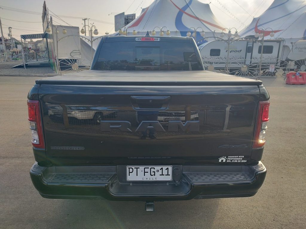 RAM 1500 BIG HORN CREW CAB 4X4 3.6V6 - 2021