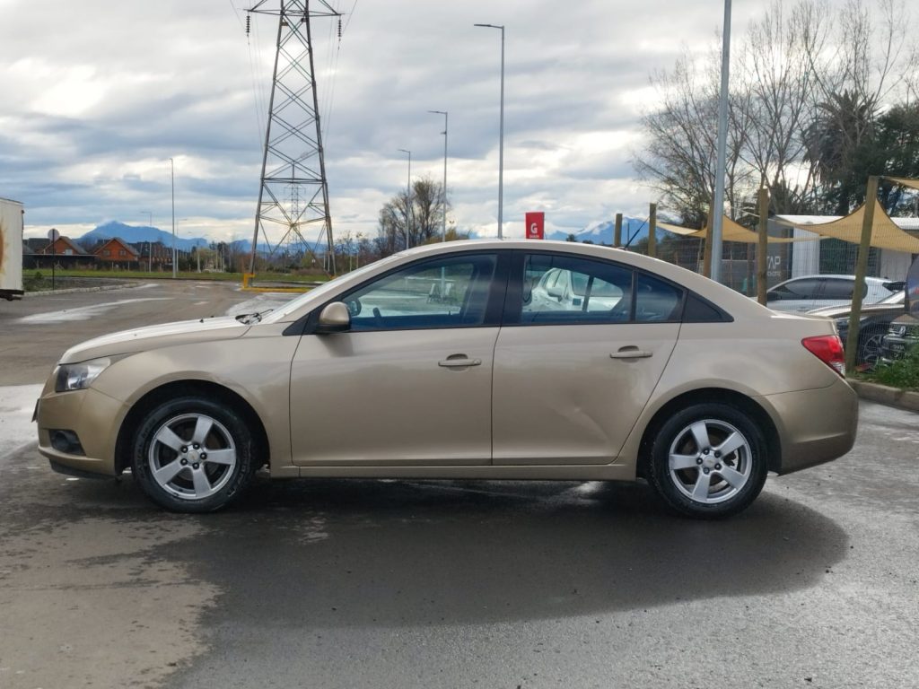 CHEVROLET CRUZE LS AUTOMÁTICO - 2010