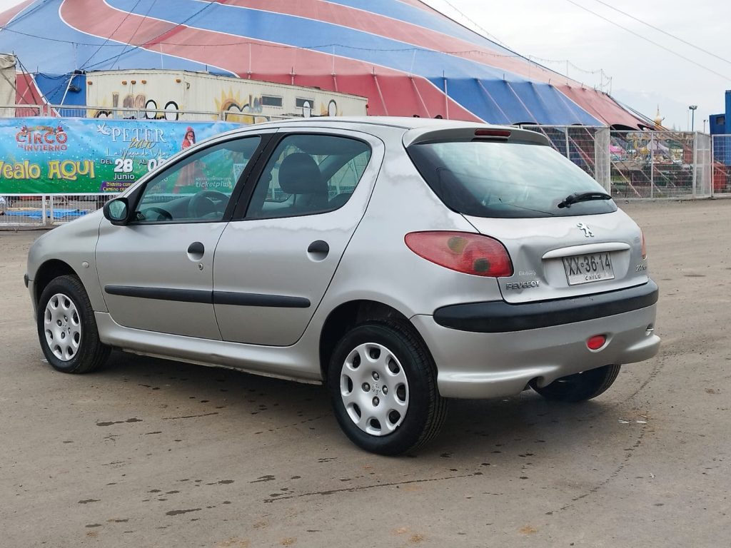 PEUGEOT 206 XR MT 1.4CC DIESEL - 2004