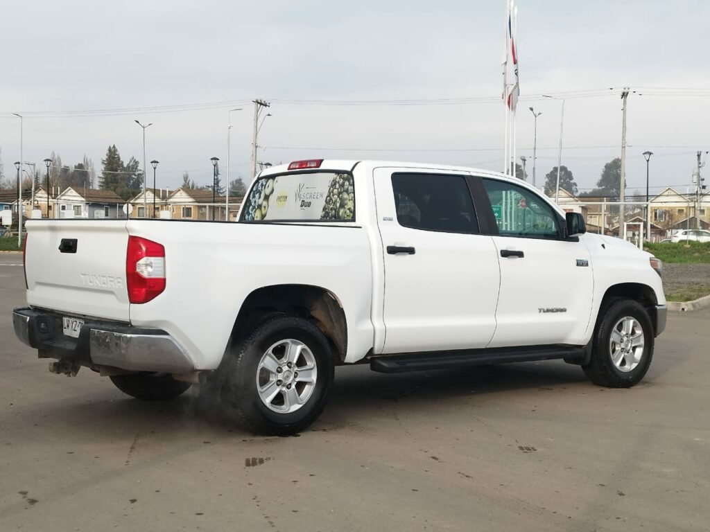 TOYOTA TUNDRA 4X4 5.7V8 - 2020