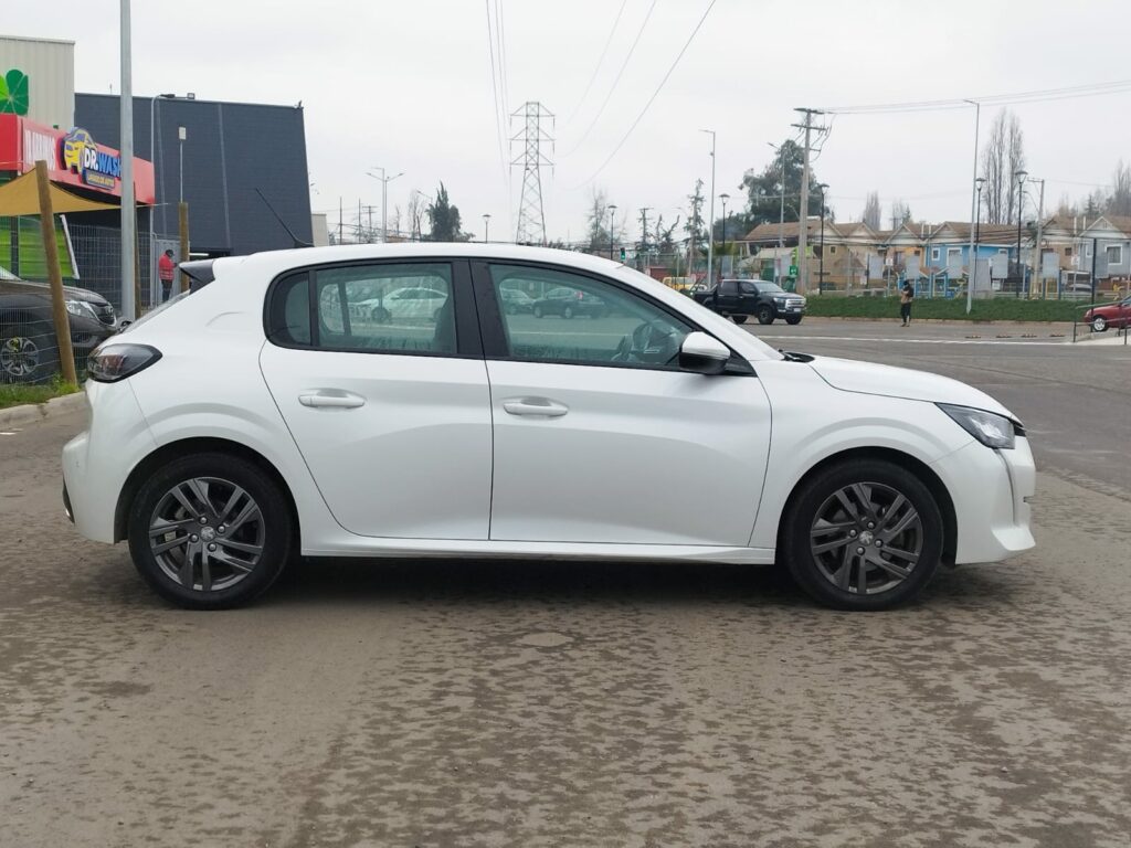 PEUGEOT 208 1.5 HDI MT - 2021