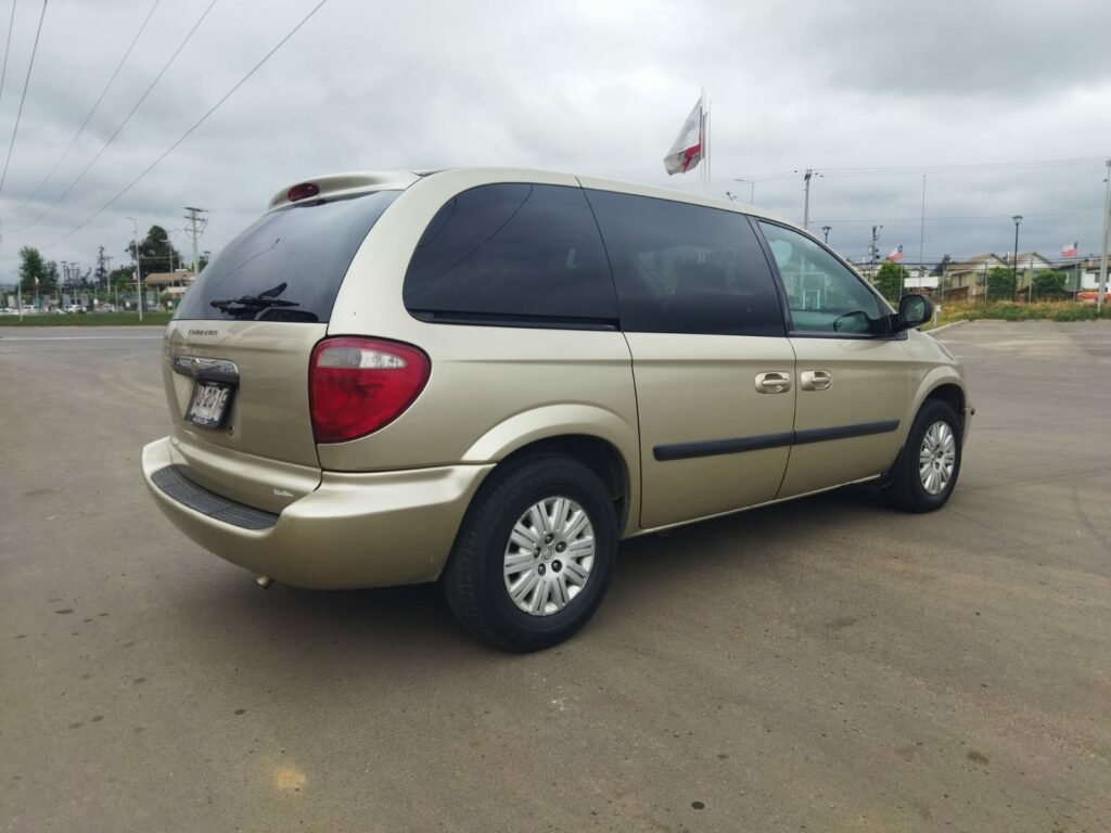 CHRYSLER CARAVAN VOYAGER 3.3V6 AUT - 2005