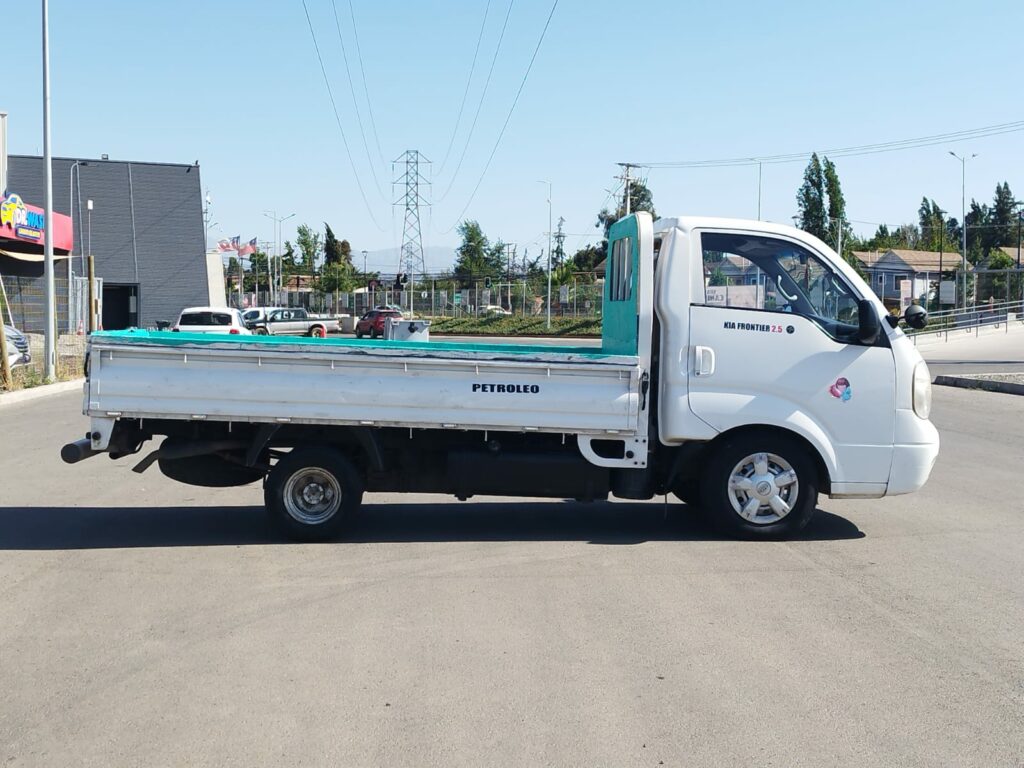 KIA FRONTIER BONGO III - 2004