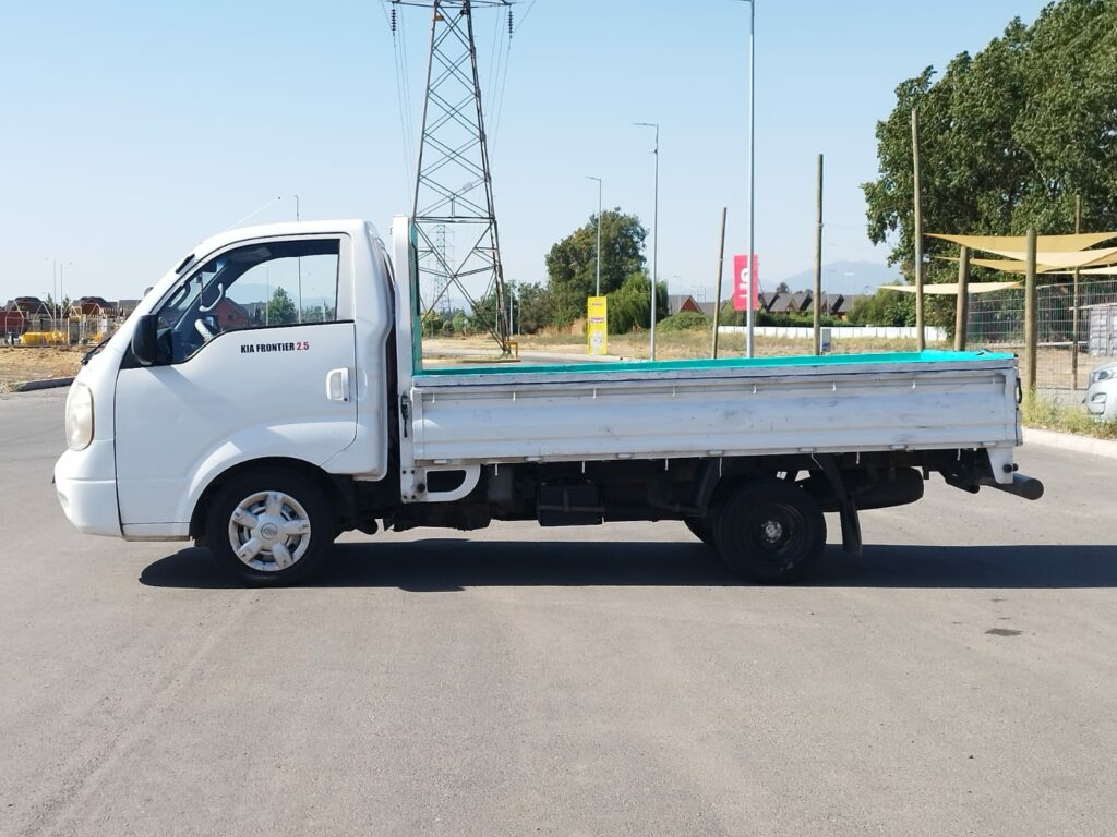 KIA FRONTIER BONGO III - 2004