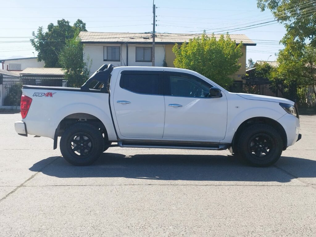 NISSAN NAVARA 2.3 DIESEL MT 4X2 - 2022