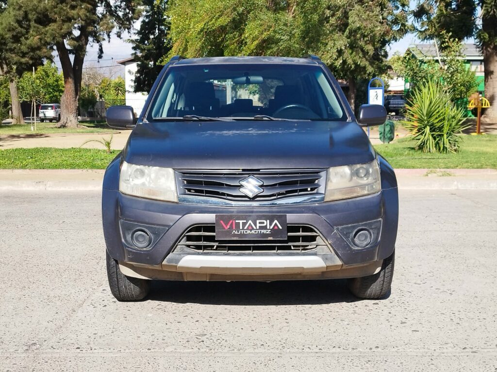 SUZUKI GRAND NOMADE GLX 2.0 MT - 2013