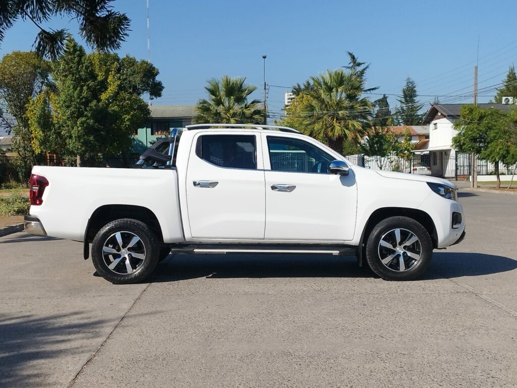 PEUGEOT LANDTREK BLUEHDI 4X4 2.2 AUT - 2024