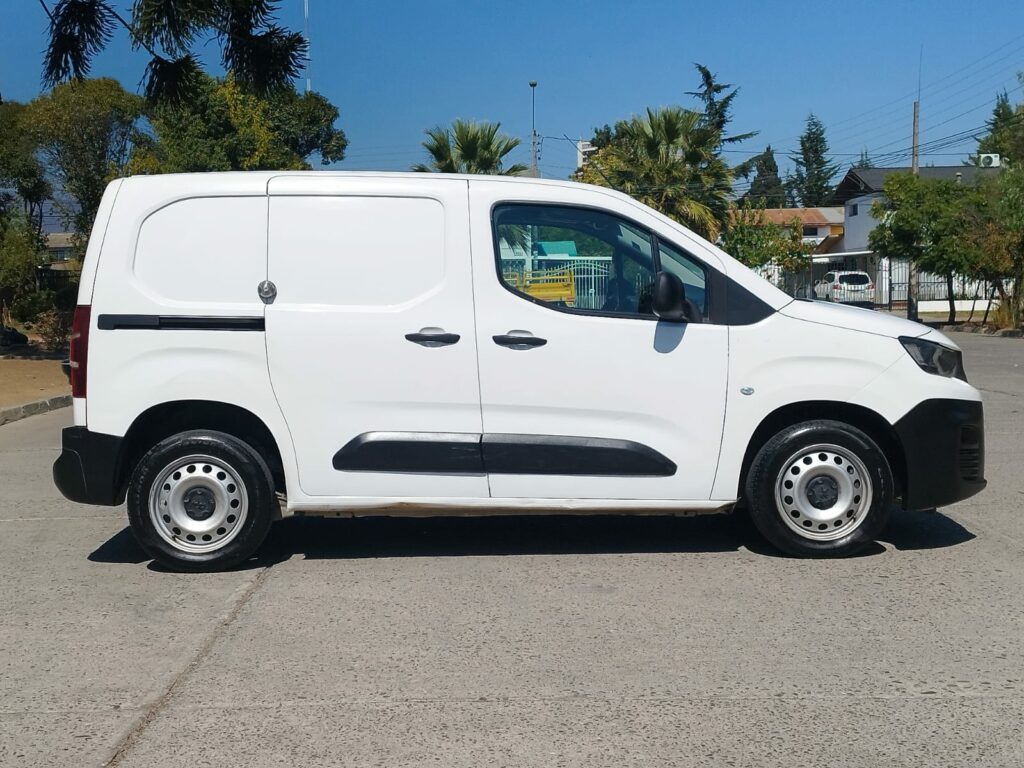 PEUGEOT NEW PARTNER 1.6HDI L1 MT - 2020