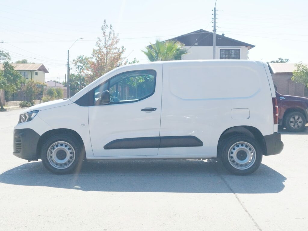 PEUGEOT NEW PARTNER 1.6HDI L1 MT - 2020