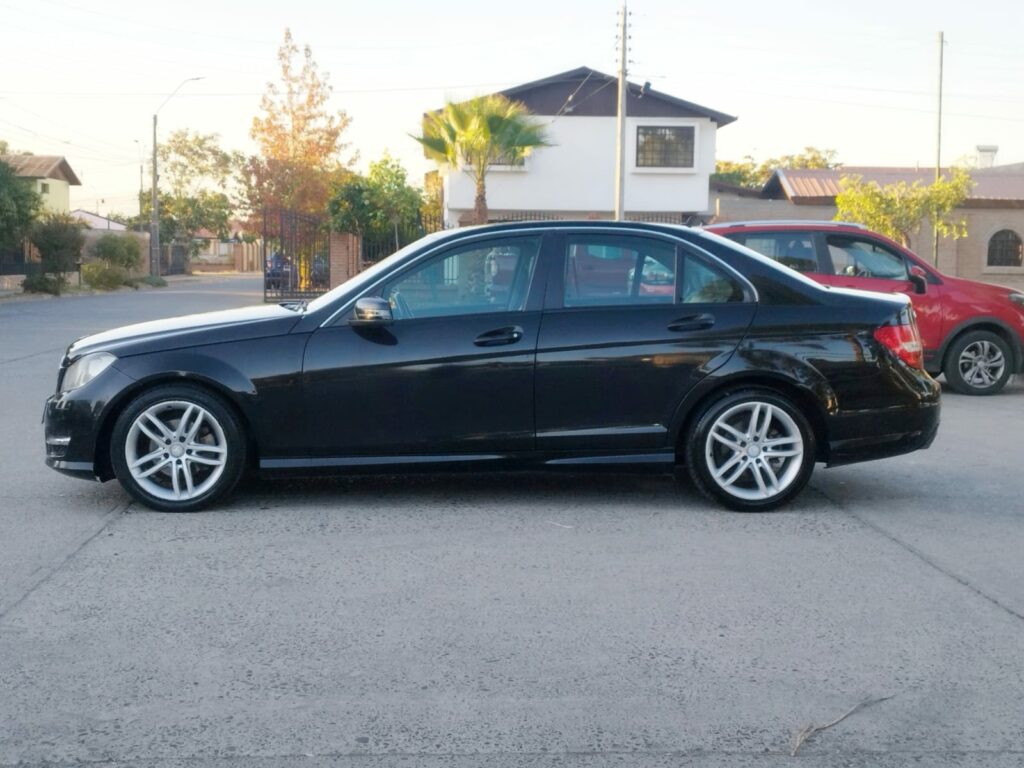 MERCEDES BENZ C180 CGI AUT - 2014