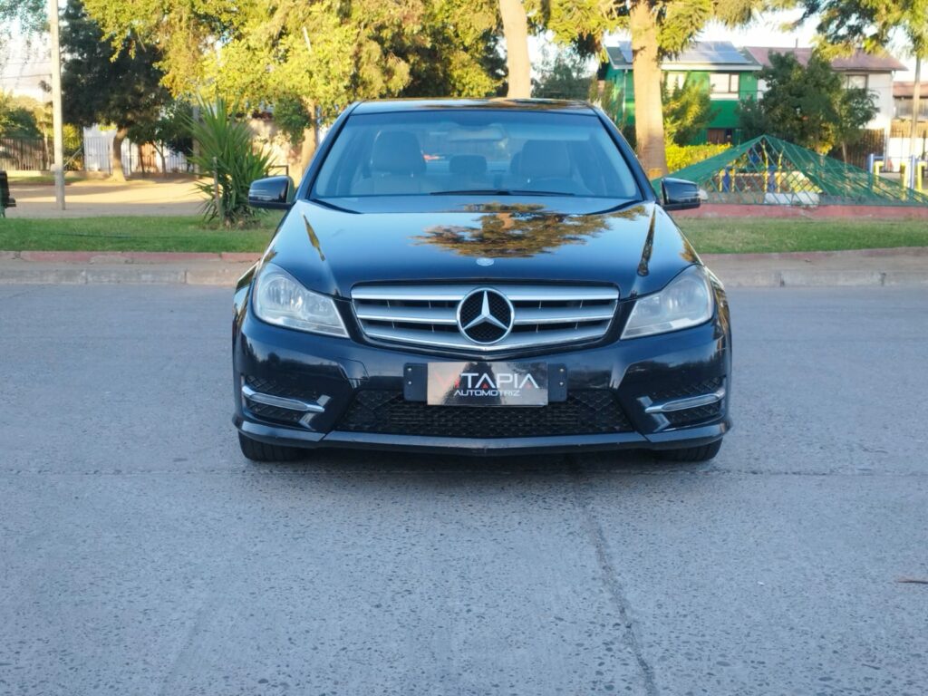 MERCEDES BENZ C180 CGI AUT - 2014