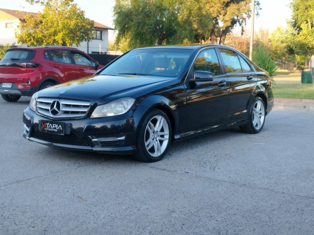 MERCEDES BENZ C180 CGI AUT - 2014