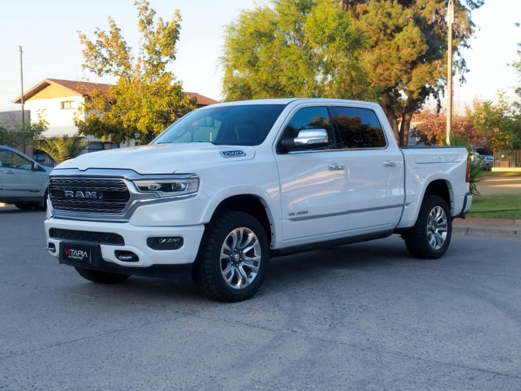 RAM 1500 LIMITED 4X4 5.7V8 AUT - 2023