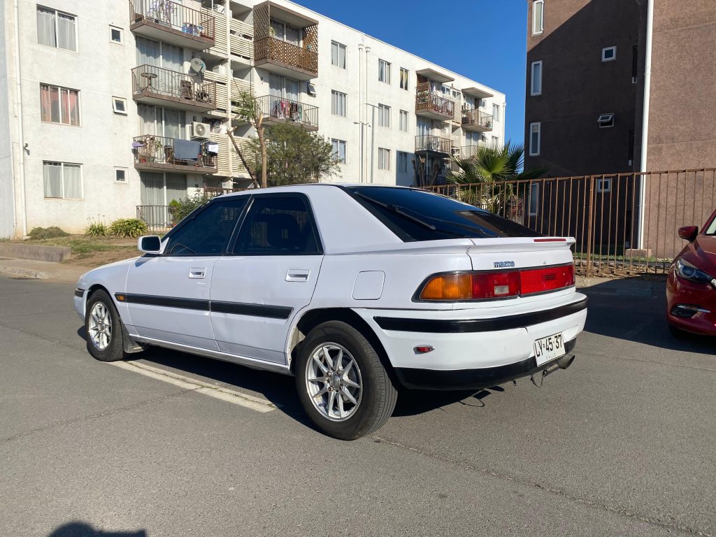 MAZDA 323F ASTINA MT - 1995