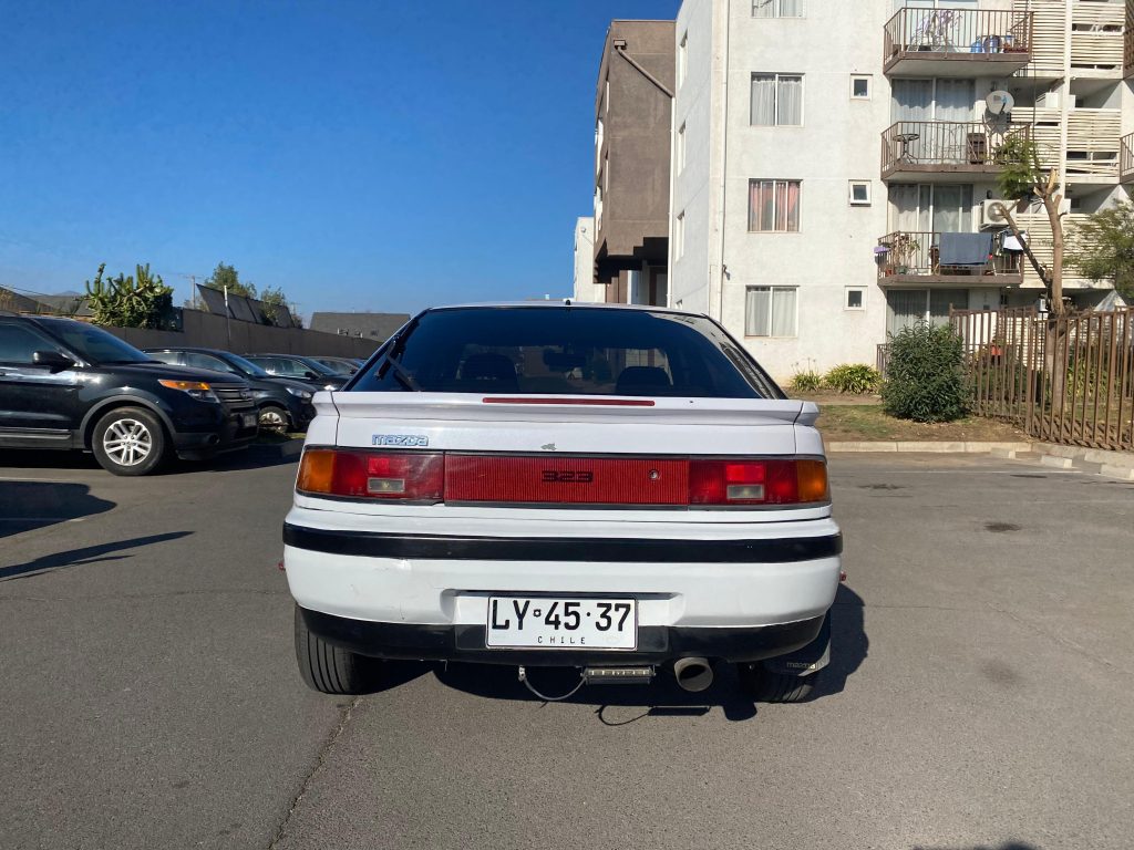 MAZDA 323F ASTINA MT - 1995