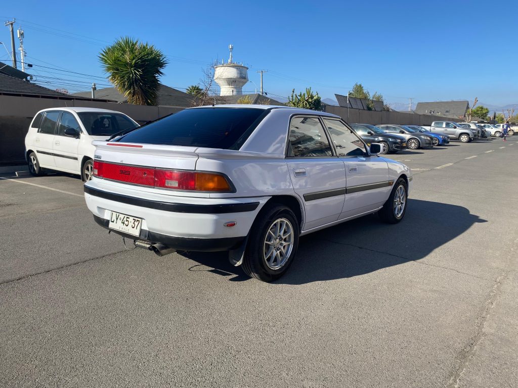 MAZDA 323F ASTINA MT - 1995