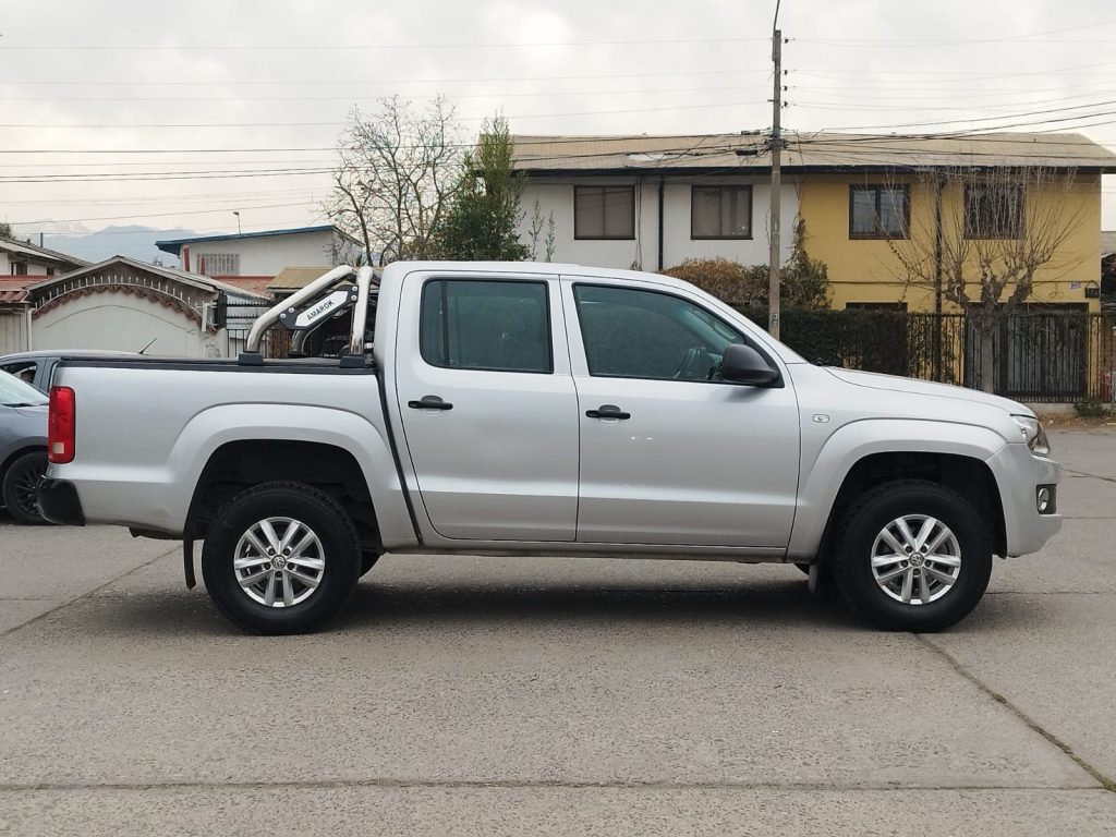 VOLKSWAGEN AMAROK COMFORT 2.0TDI 4X2 MT - 2017