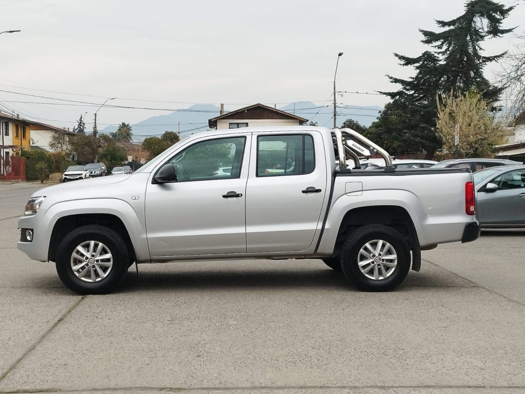 VOLKSWAGEN AMAROK COMFORT 2.0TDI 4X2 MT - 2017