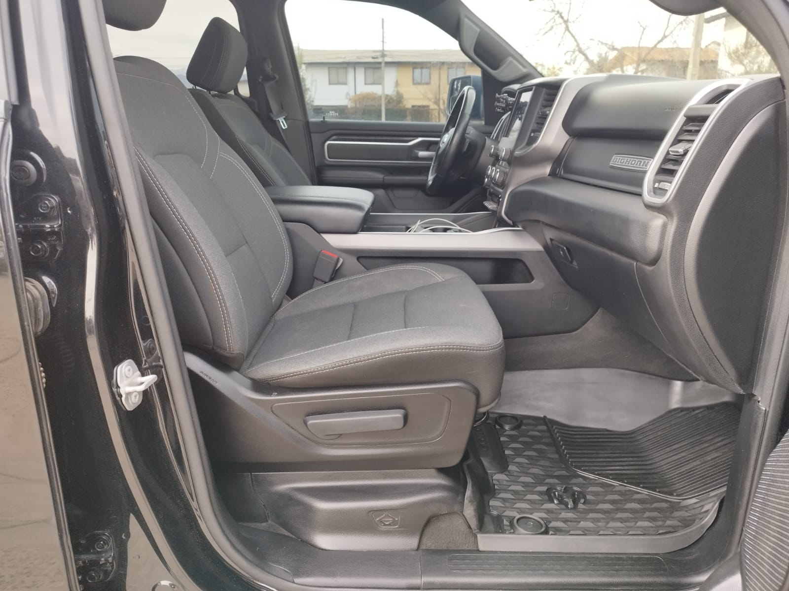 RAM 1500 Bighorn 2021 - Imagen 17