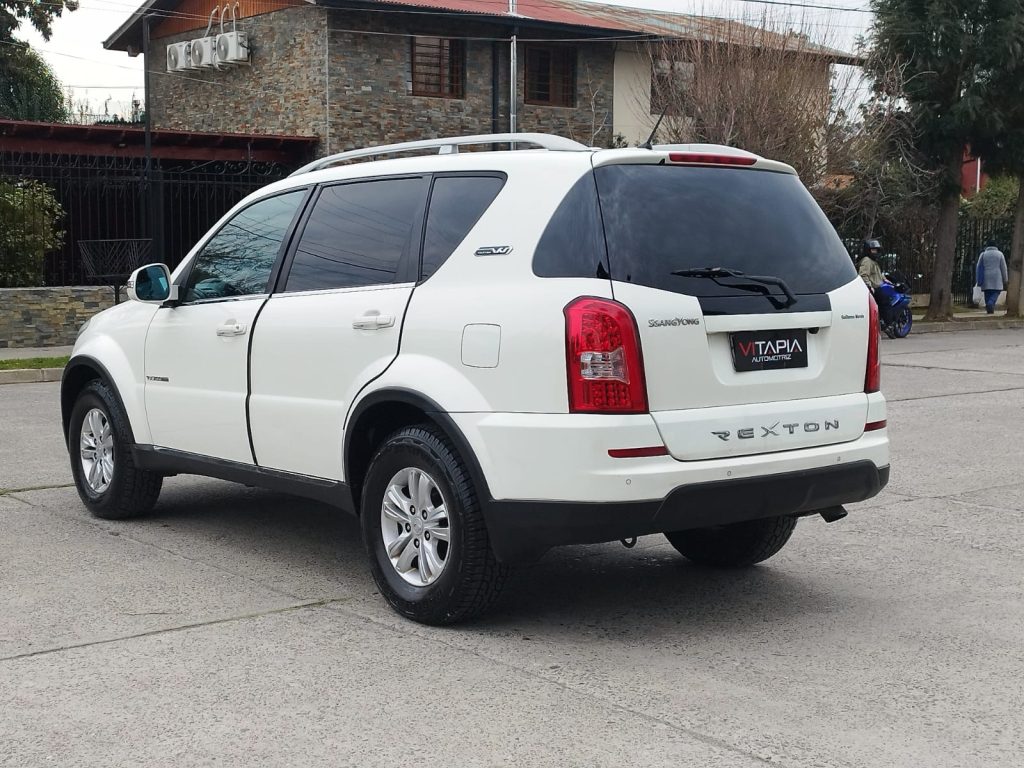 SSANGYONG REXTON W 2.0CC DIESEL AUT - 2015