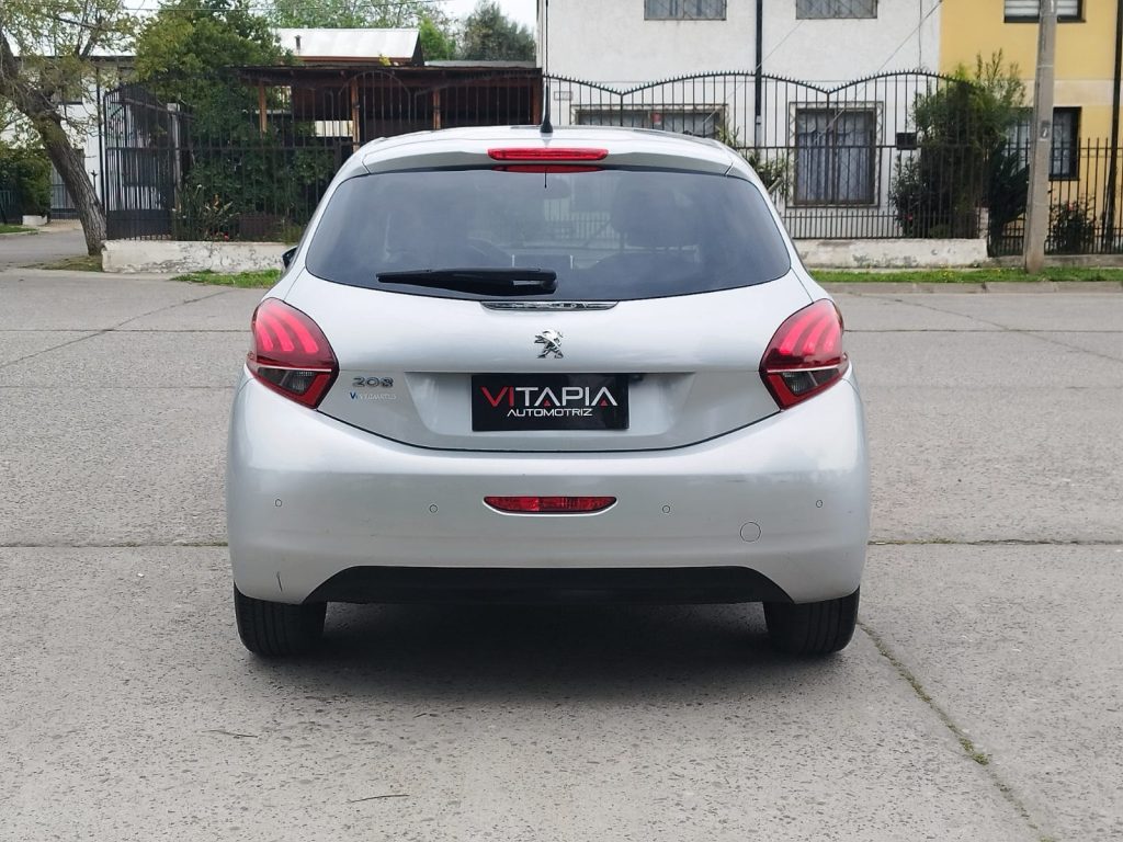 PEUGEOT 208 1.6HDI ALLURE MT - 2016