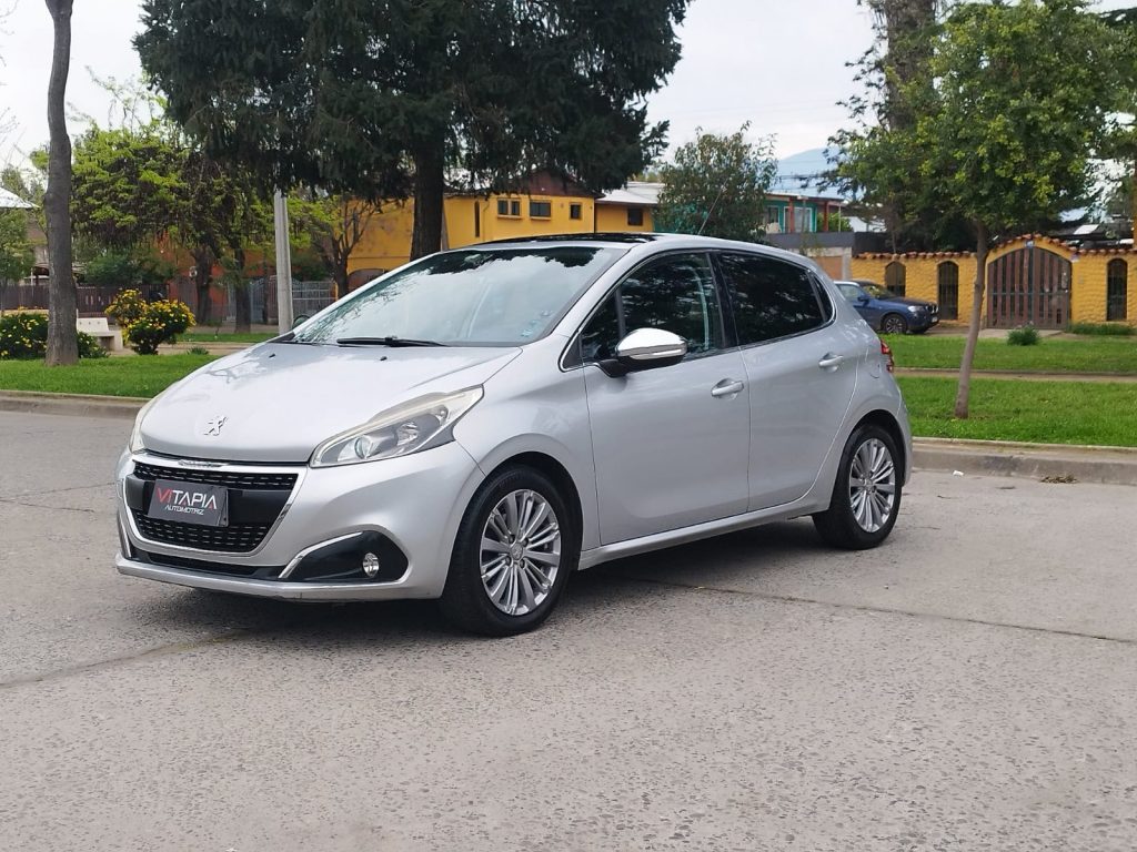 PEUGEOT 208 1.6HDI ALLURE MT - 2016