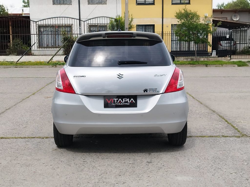 SUZUKI SWIFT GL 1.4CC AUTOMÁTICO - 2013