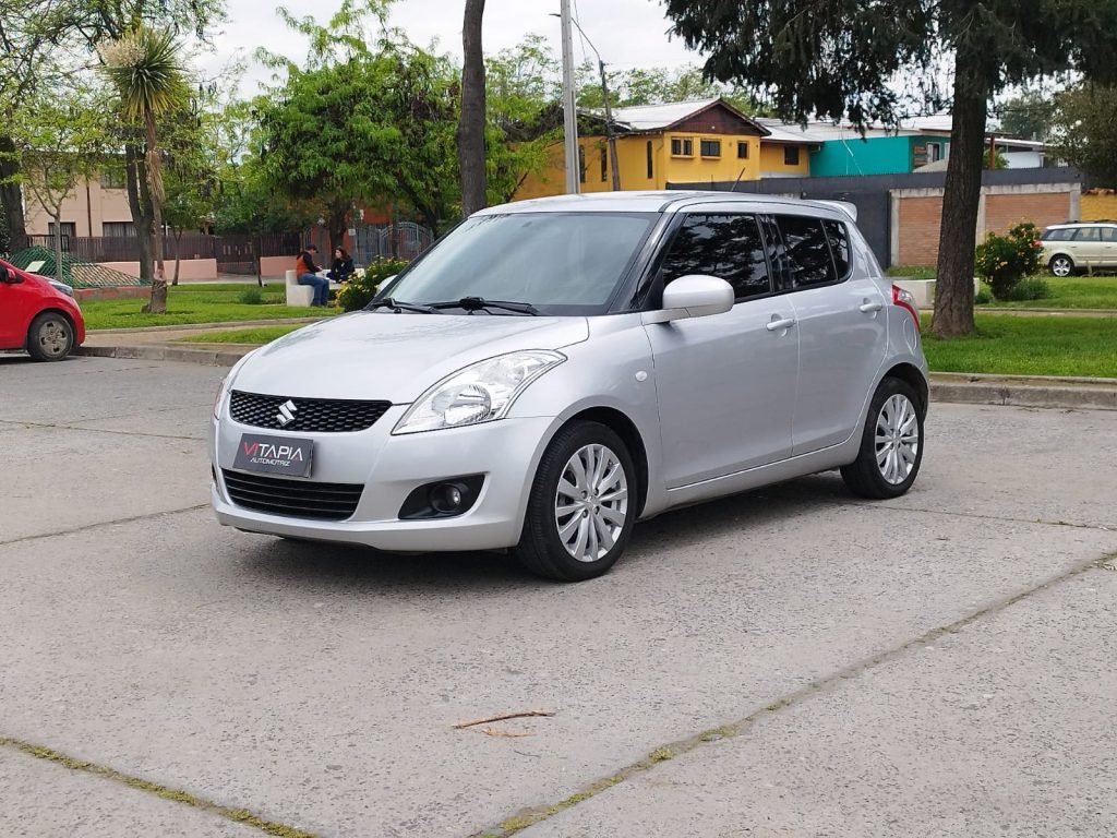 SUZUKI SWIFT GL 1.4CC AUTOMÁTICO - 2013
