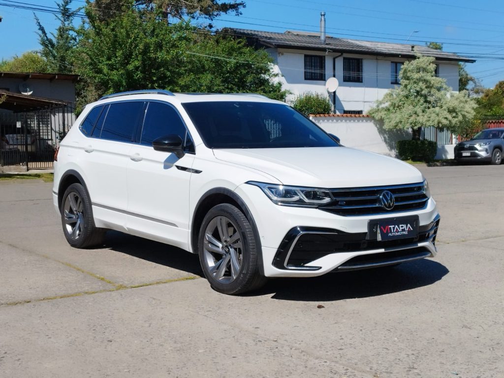 VOLKSWAGEN TIGUAN R-LINE 4X4 - 2024
