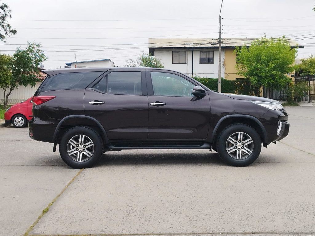TOYOTA FORTUNER SR5 2.7CC - 2019